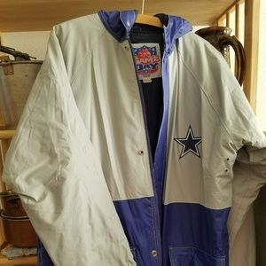 Vintage NFL Game Day Dallas Cowboy Rain Jacket